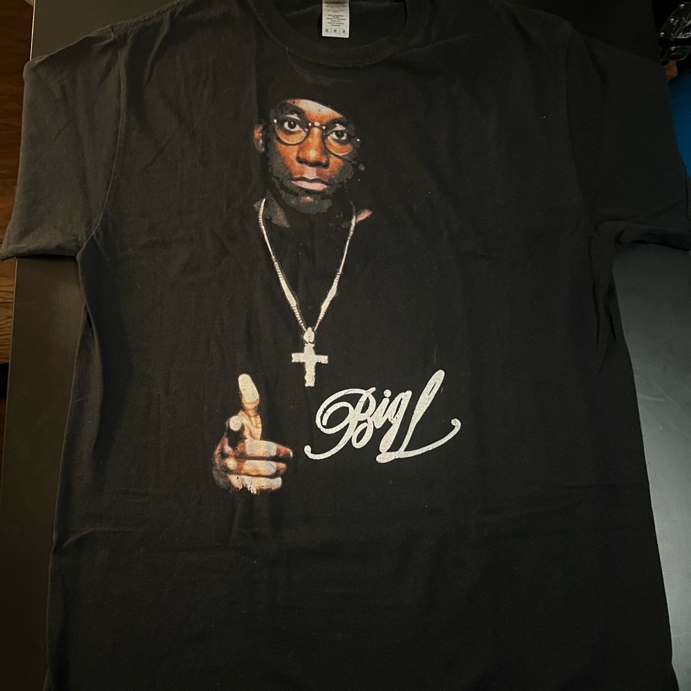 Big L Gildan Black Tee with Graphic Design
